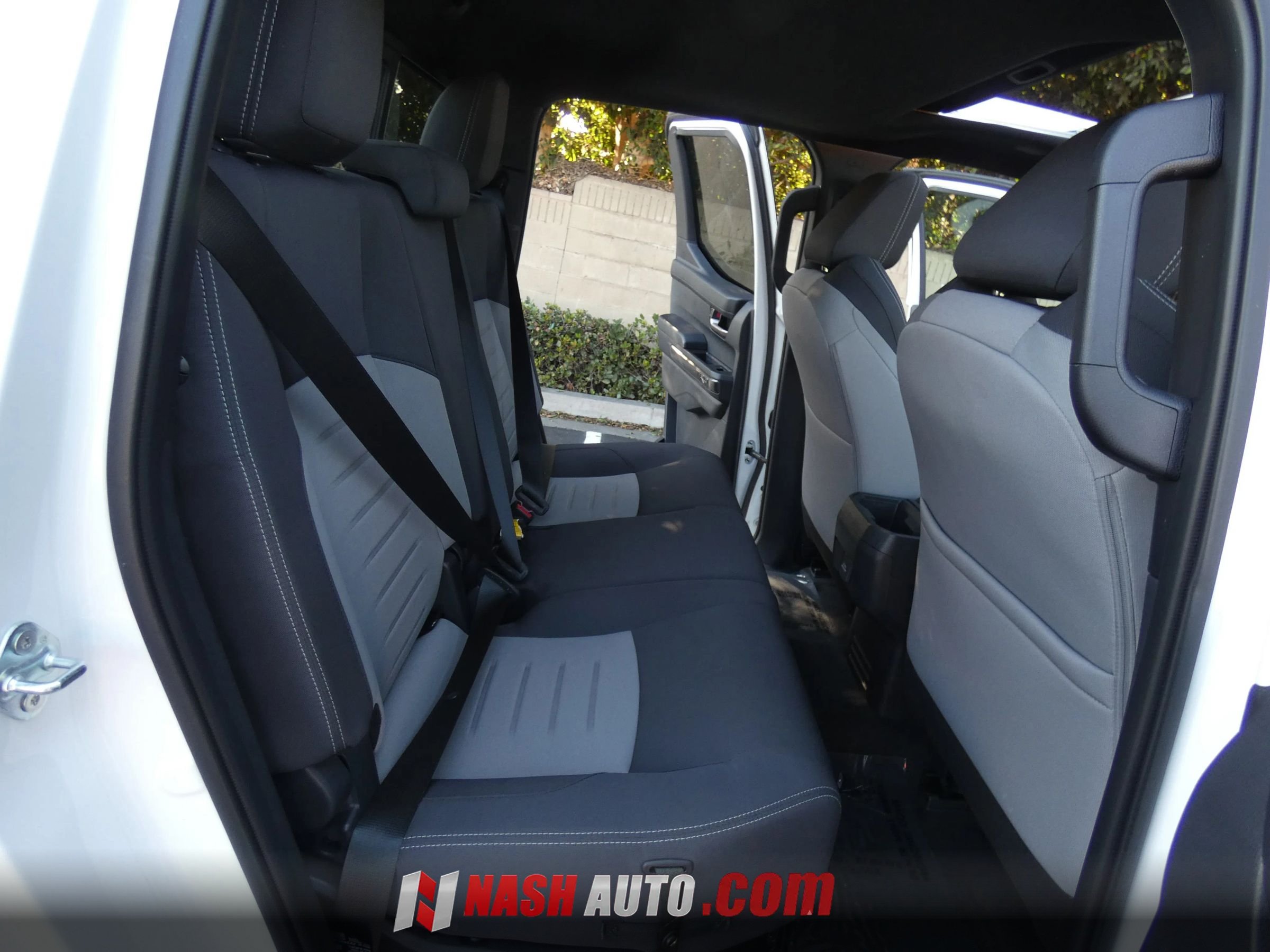 Used 2026 Toyota Tacoma TRD Sport w/ TRD Sport Upgrade Package AWD/4WD image 38