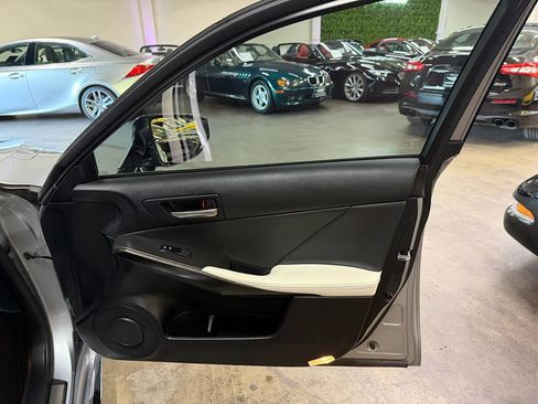 Used 2022 Lexus IS 350 F Sport image 21