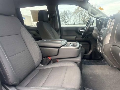 Used 2024 Chevrolet Silverado 1500 Custom image 8