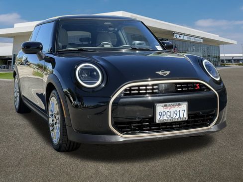 Used 2025 MINI Cooper S image 2