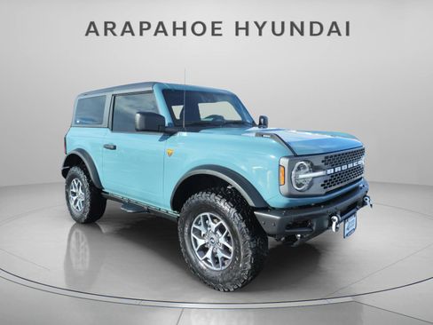 Used 2023 Ford Bronco Badlands image 11