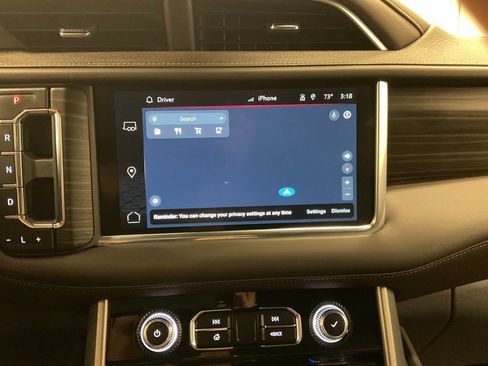 Used 2024 GMC Yukon XL Denali w/ Denali Reserve Package AWD/4WD image 9