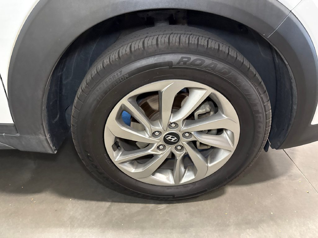 Used 2018 Hyundai Tucson SE AWD/4WD image 15