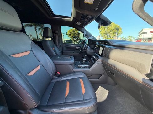 Used 2022 GMC Sierra 1500 AT4 w/ AT4 Premium Package AWD/4WD image 24