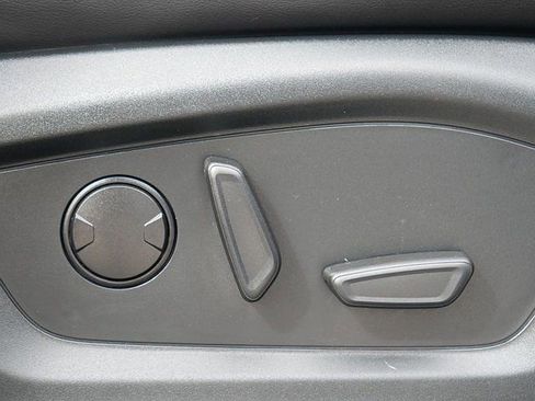 Used 2023 Ford Explorer XLT w/ Equipment Group 202A image 57