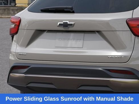 New 2026 Chevrolet Trax ACTIV w/ Sunroof Package FWD image 15