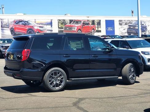 New 2026 Ford Expedition Platinum AWD/4WD image 3