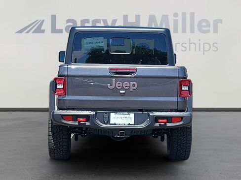 New 2025 Jeep Gladiator Rubicon w/ Convenience Group image 4