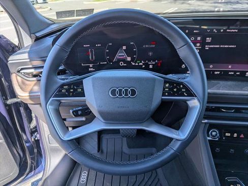 Certified 2025 Audi Q5 Premium w/ Convenience Package AWD/4WD image 12