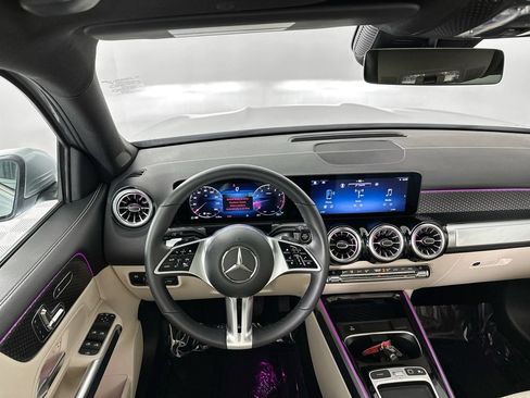 Used 2026 Mercedes-Benz GLB 250 4MATIC image 21