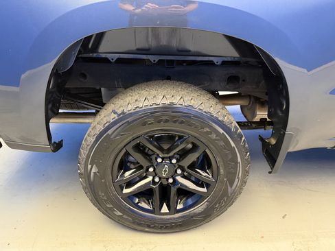Used 2021 Chevrolet Silverado 1500 LT Trail Boss AWD/4WD image 8