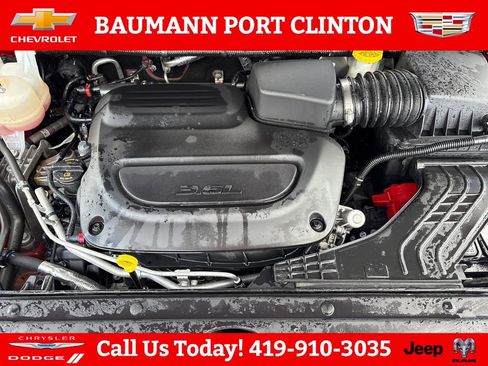 Used 2025 Chrysler Pacifica Select FWD image 23
