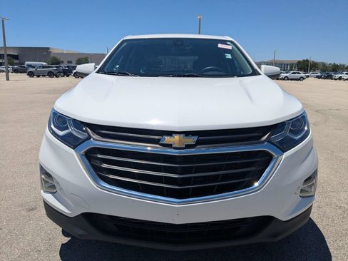 Used 2020 Chevrolet Equinox LT w/ Driver Convenience Package FWD image 3