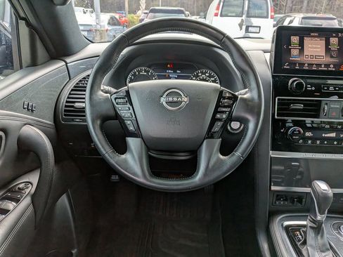 Used 2022 Nissan Armada SL w/ Midnight Edition Package image 17