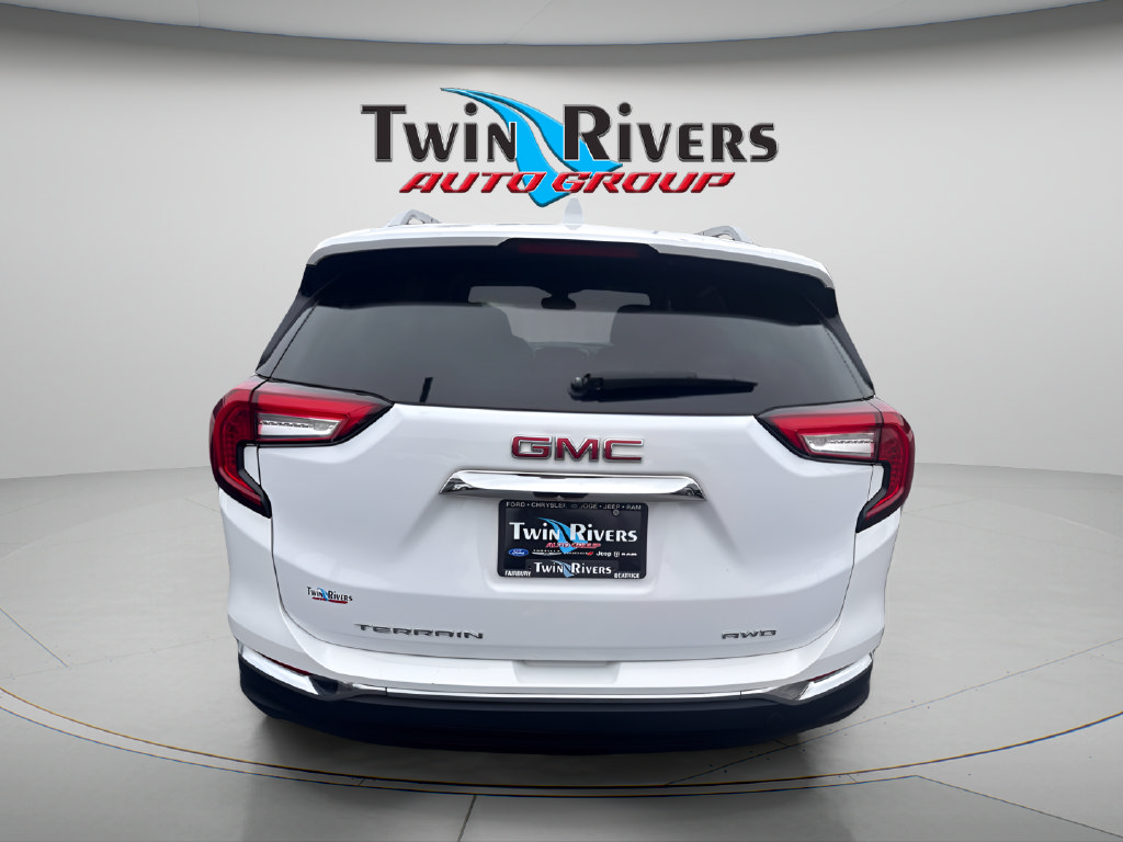 Used 2022 GMC Terrain SLT AWD/4WD image 3