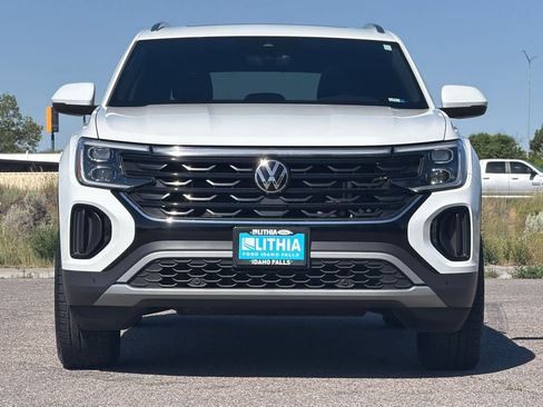 Used 2024 Volkswagen Atlas Cross Sport SE w/ Panoramic Sunroof Package AWD/4WD image 10