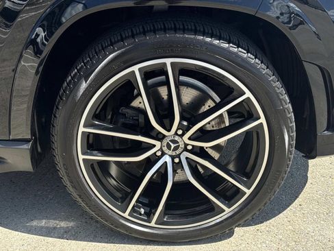 Used 2021 Mercedes-Benz GLS 580 4MATIC image 4