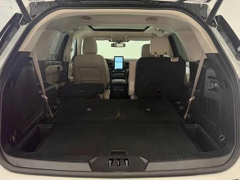 Used 2022 Ford Explorer Limited w/ Limited Technology Package image 30