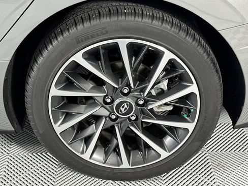 Used 2023 Hyundai Sonata Limited w/ Cargo Package FWD image 10