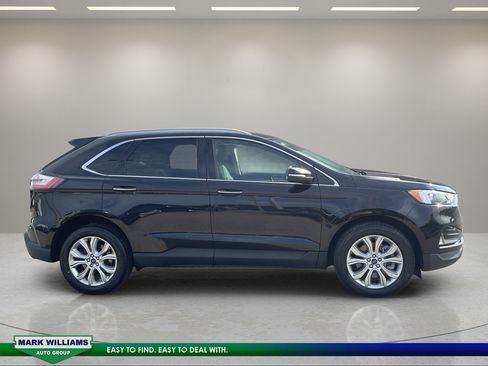 Certified 2022 Ford Edge Titanium AWD/4WD image 3