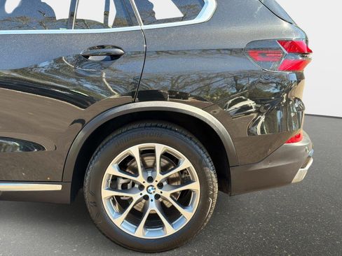 Used 2025 BMW X5 xDrive40i w/ Premium Essential Package AWD/4WD image 17