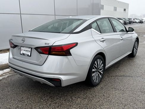Used 2024 Nissan Altima 2.5 SV image 33