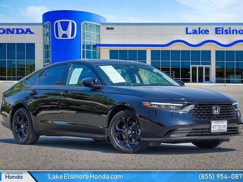 Certified 2025 Honda Accord SE image 1