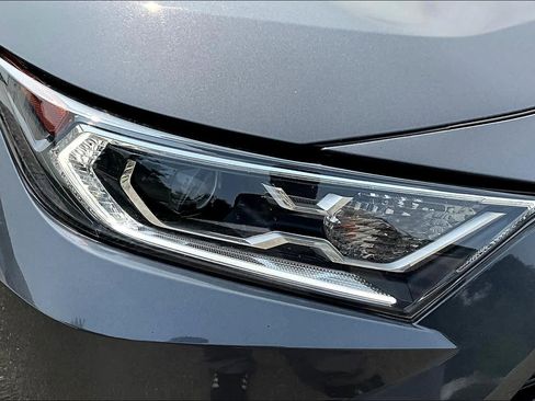 Used 2021 Toyota RAV4 XLE w/ Convenience Package image 33