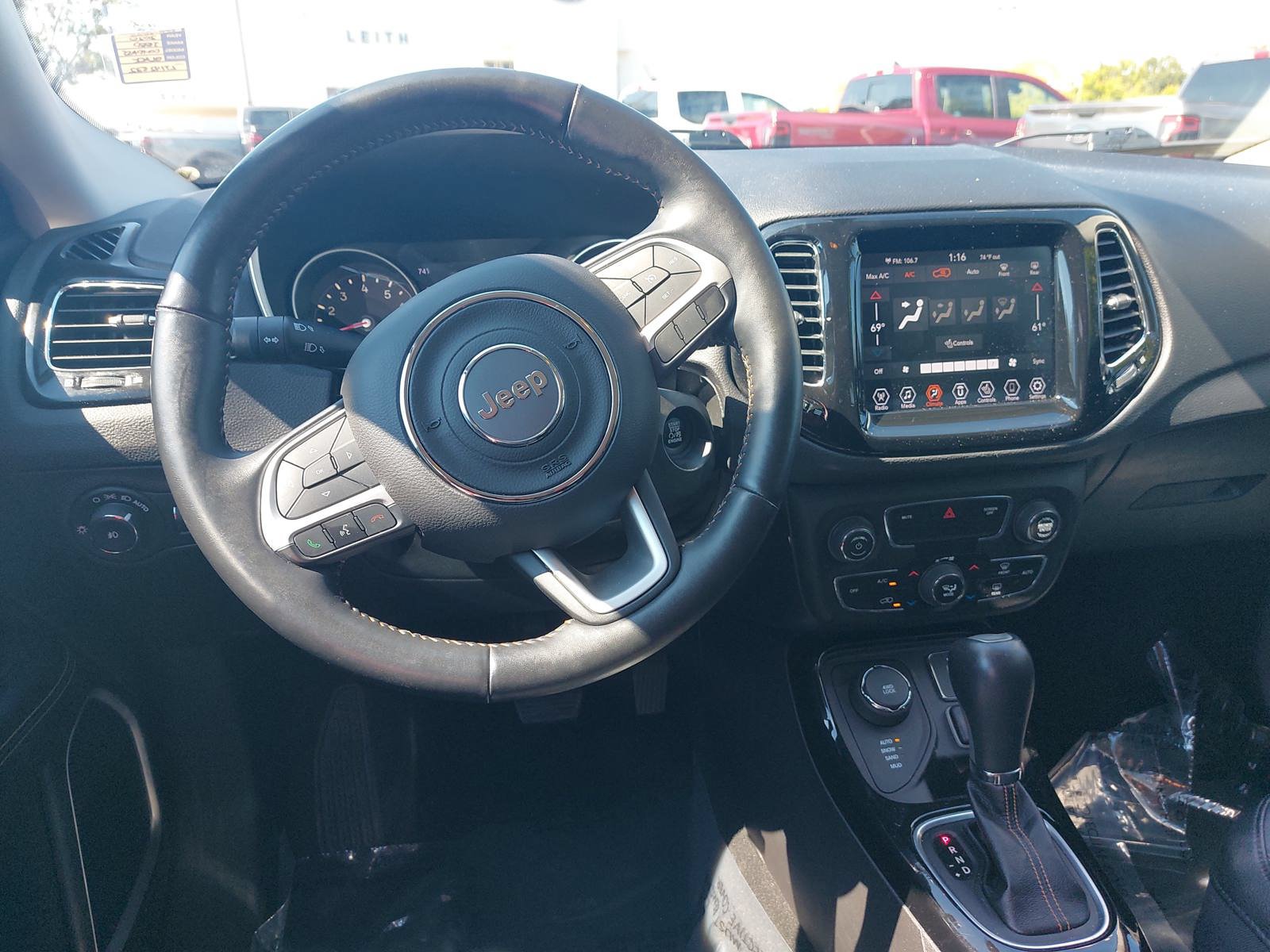 Used 2020 Jeep Compass Limited AWD/4WD image 16