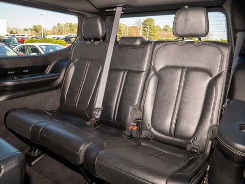 Used 2023 Jeep Grand Wagoneer 4WD image 11