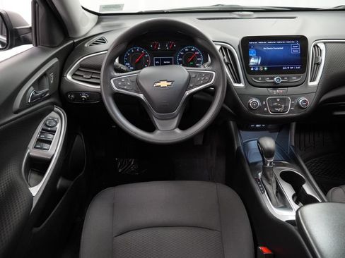 Used 2022 Chevrolet Malibu LS FWD image 12