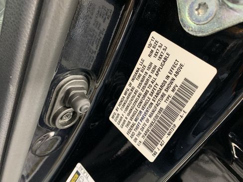 Used 2018 Honda CR-V EX-L image 11
