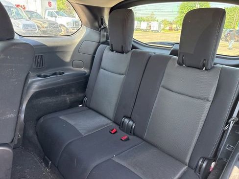 Used 2019 Nissan Pathfinder SV AWD/4WD image 10
