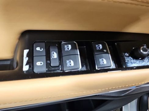 Used 2023 Jeep Grand Wagoneer L Series III w/ HD Trailer Tow Package AWD/4WD image 9