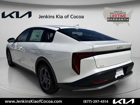 New 2026 Kia K4 FWD image 3