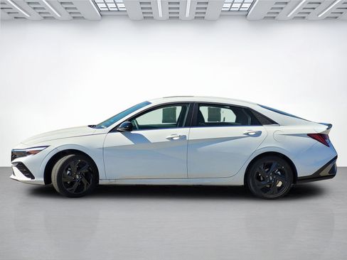 Certified 2026 Hyundai Elantra SEL Sport Premium FWD image 7
