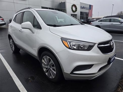 Used 2020 Buick Encore Preferred image 1