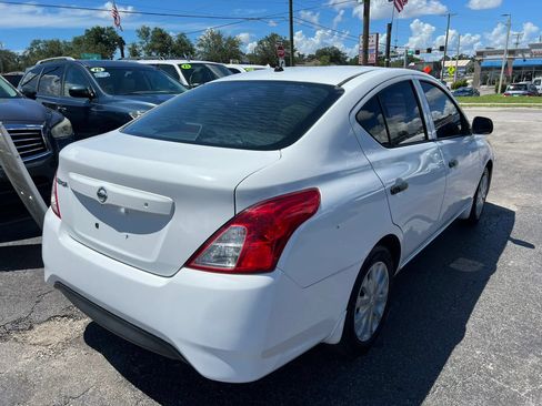 Used 2015 Nissan Versa S FWD image 5