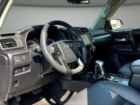 Used 2020 Toyota 4Runner TRD Off-Road Premium w/ Moonroof Package AWD/4WD image 19