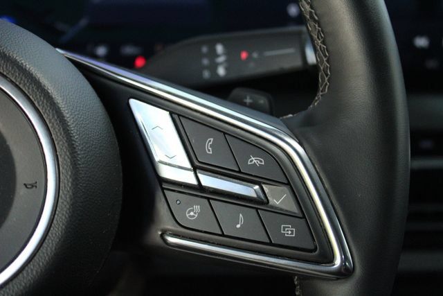 Used 2025 Buick Enclave Preferred w/ LPO, Floor Liner Package FWD image 18