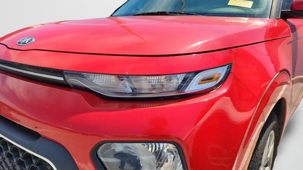 Used 2021 Kia Soul LX FWD image 2