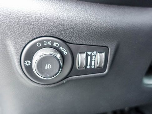 New 2026 Jeep Compass Latitude image 22