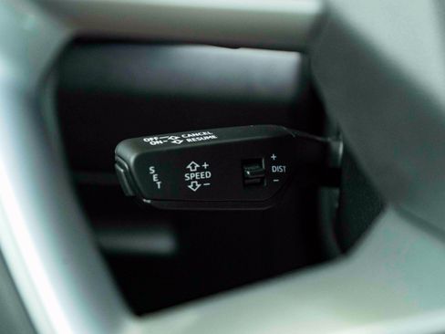Used 2025 Audi Q5 Premium AWD/4WD image 27