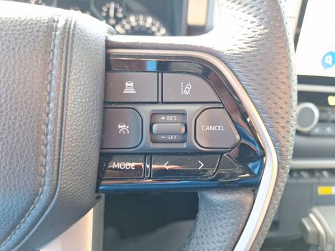 Used 2023 Toyota Tundra Limited image 23