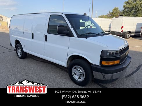 Used 2021 Chevrolet Express 2500 w/ Driver Convenience Package image 7