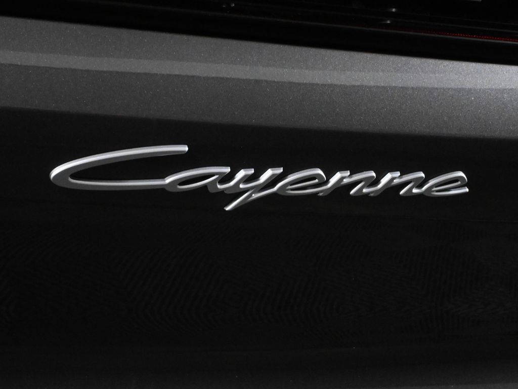 Used 2026 Porsche Cayenne Coupe AWD/4WD image 45