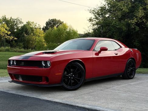 Used 2016 Dodge Challenger R/T Plus RWD image 1