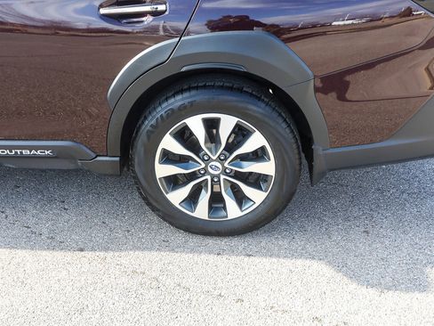 Used 2023 Subaru Outback Touring image 10