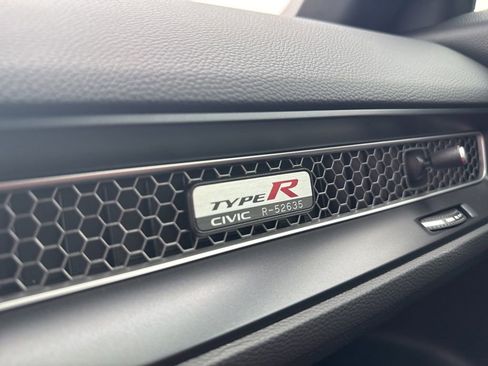 Certified 2025 Honda Civic Type R image 28