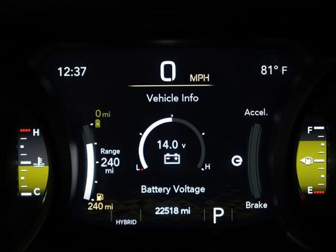Used 2025 Jeep Wrangler Unlimited Sahara AWD/4WD image 14
